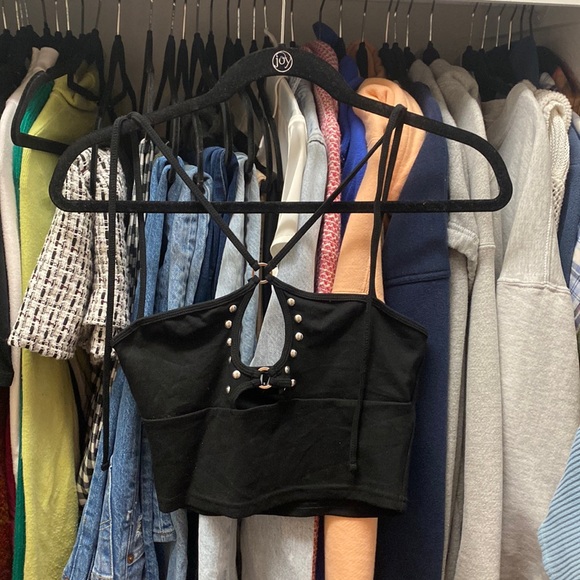 I.AM.GIA KEYHOLE TOP - Picture 1 of 1